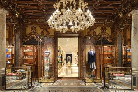 venezia dolce gabbana|Dolce & Gabbana stores and boutiques in Venice, Italy.